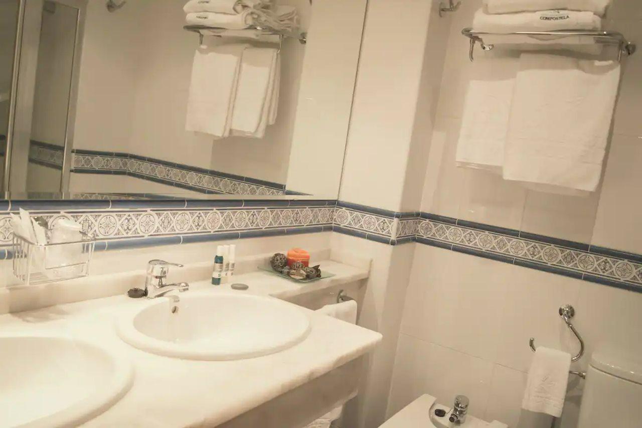 Hotel Balneario De Compostela Brion Exterior photo